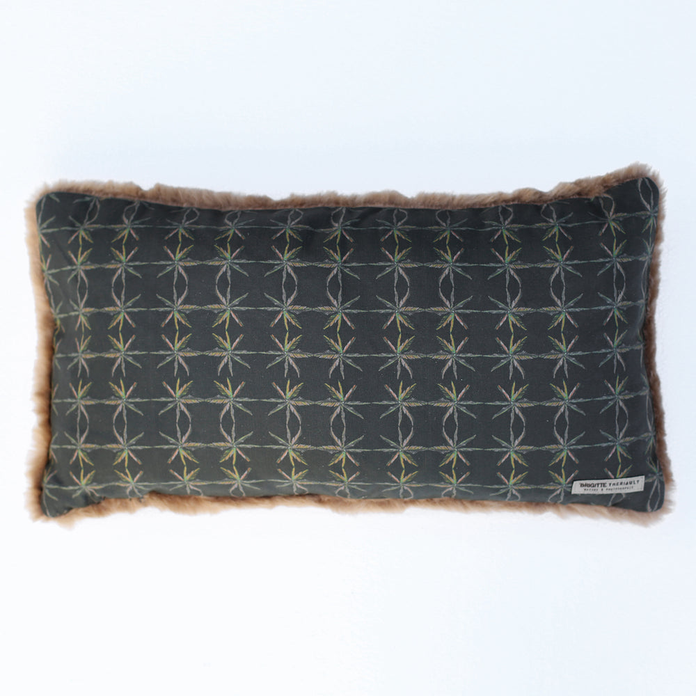 
                  
                    Load image into Gallery viewer, Hoku neutral fur decorative cushion, 11 x 20 in.
                  
                