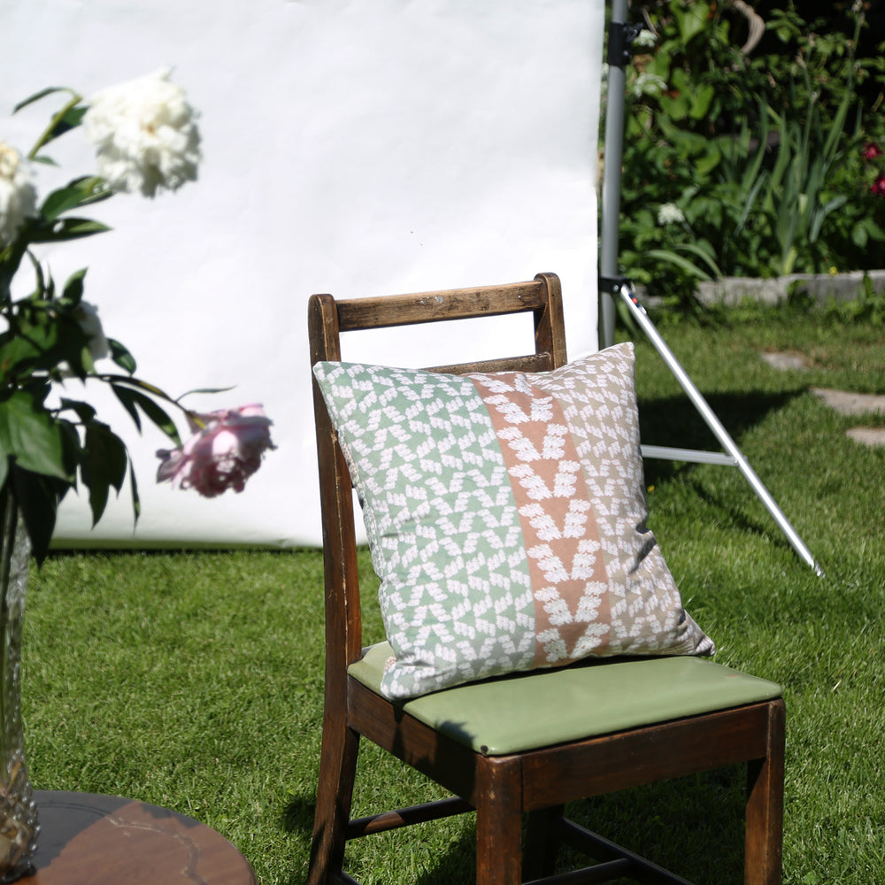 
                  
                    Load image into Gallery viewer, Decorative cushion Japonica Tendre_Q-JA66
                  
                
