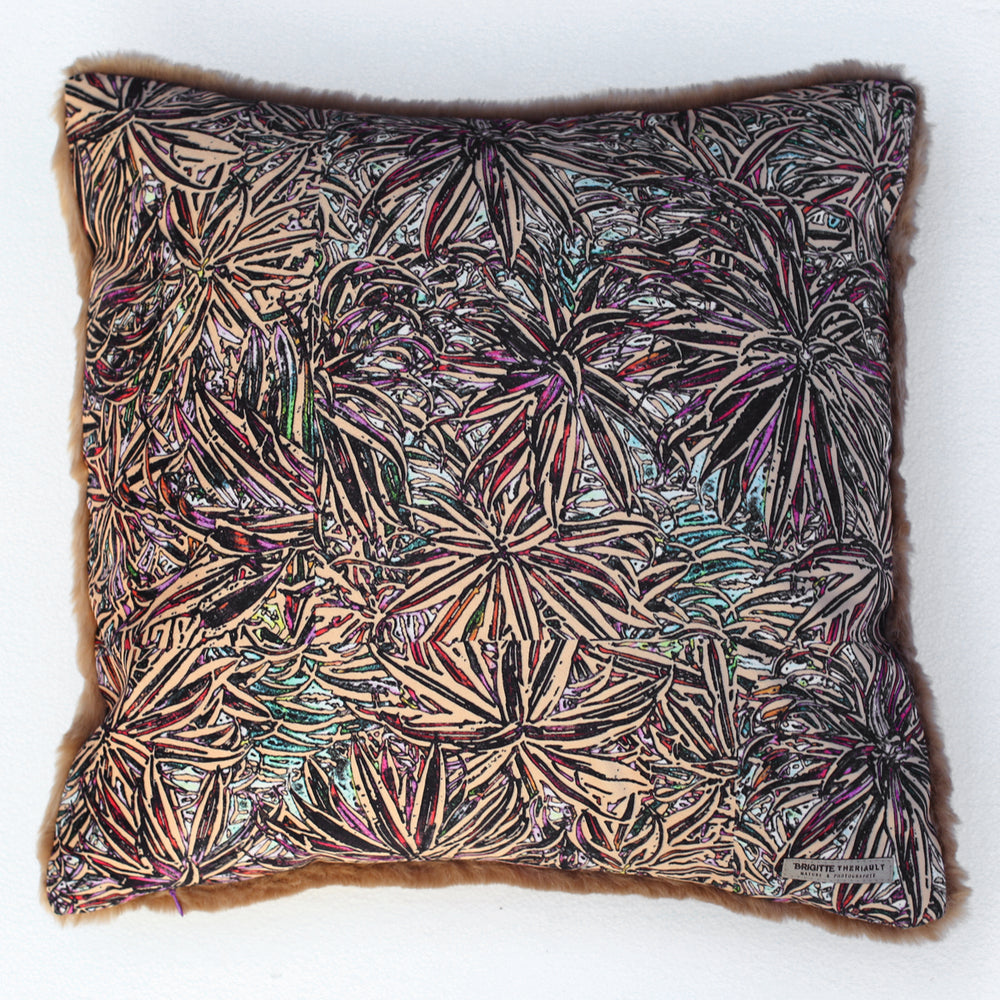 Kapa'a Fur decorative cushion, 18 x 18 in.